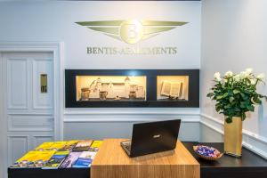 Telewizja i/lub zestaw kina domowego w obiekcie Bentis Luxury Apartments