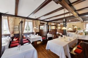 Restaurace v ubytování Hotel Hirschen in Freiburg-Lehen