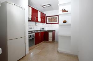 Kuchyňa alebo kuchynka v ubytovaní Tabaiba Sea Views Apartment II
