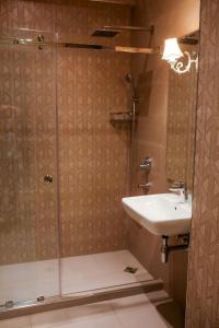 Koupelna v ubytování Boutique Hotel Mimino