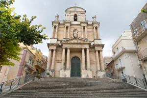 Σημείο ενδιαφέροντος κοντά σε αυτός ο ξενώνας