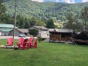 Gallery image of Cardinal Inn in Maggie Valley