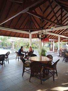Un restaurant sau alt loc unde se poate mânca la Rini hotel