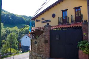 Fotografie z fotogalerie ubytování Hotel Doña Gaudiosa v destinaci Pola de Lena
