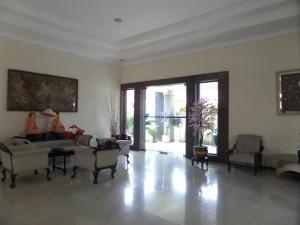 Posezení v ubytování Armi Hotel Malang