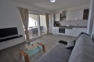 Kuchyň nebo kuchyňský kout v ubytování Beachfront House Amaris