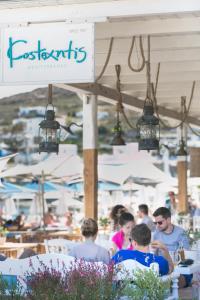 Photo de la galerie de l'établissement Kostantis Summer Villas and Suites, à Ornos