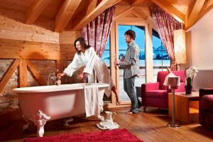 Hostia v ubytovaní Biohotel Castello Königsleiten + 29 fotografií
