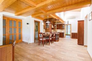 Cucina o angolo cottura di Apartmány na Farmě