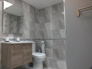 Kylpyhuone majoituspaikassa Central Dublin Apartment