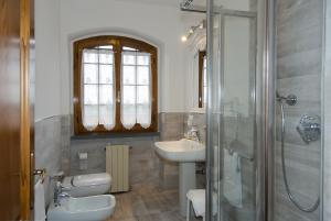 Kúpeľňa v ubytovaní La Casa Gialla A MONTIGNOSO