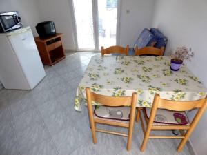 Küche/Küchenzeile in der Unterkunft Apartments Branko Nin
