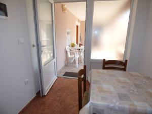 Ein Bett oder Betten in einem Zimmer der Unterkunft Apartments Branko Nin