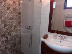 A bathroom at Kálium Vendégház