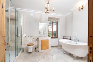 Gallery image of Taldraeth - Old Vicarage Guest House in Penrhyndeudreath