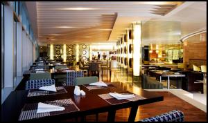 Restaurace v ubytování The Longemont Shanghai