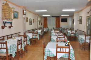 Restauracja lub miejsce do jedzenia w obiekcie Hotel Muñoz