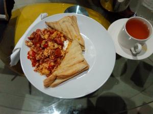 Makanan di atau berdekatan hotel