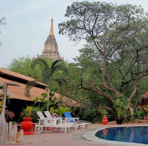 Bassenget på eller i nærheten av KMA Bagan Hotel