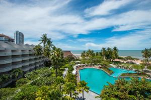 Bazén v ubytování The Regent Cha Am Beach Resort, Hua Hin nebo v jeho okolí