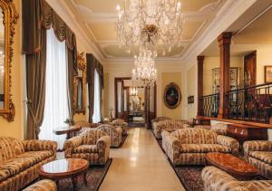 Posezení v ubytování Grand Hotel Excelsior