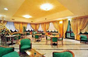 Posezení v ubytování Hotel Valdarno