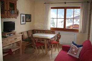 Gallery image of Appartement Ahrntal Maurlechen - Antratt 6 in Lutago