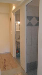 A bathroom at PLAZA Studios