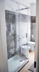A bathroom at RomAmourHouse