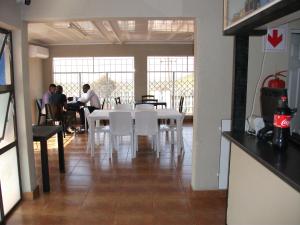 Εστιατόριο ή άλλο μέρος για φαγητό στο NALEDI LODGE & GUEST HOUSES