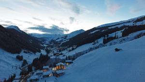 Fotografia z galérie ubytovania Landhaus Gensbichler v destinácii Saalbach Hinterglemm