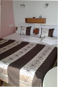 Gallery image of Sunset Studios in Skala Marion