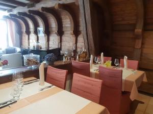 Зона вітальні в Hotel zur Post