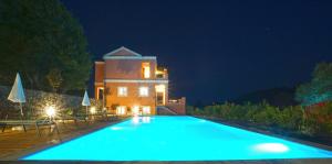 The swimming pool at or close to Luxury Villa Perla