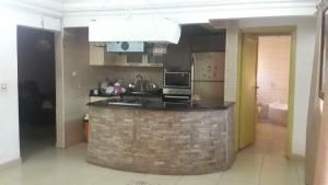 Ett kök eller pentry på Helmeya Apartment with Touristic Views