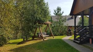Vonkajšia záhrada v ubytovaní Trzy Domki w Bieszczadach