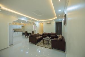 Кухня или мини-кухня в TABALH SERVICED APARTMENTs
