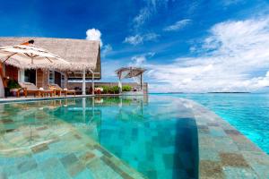 Milaidhoo Maldives内部或周边的泳池