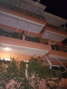 The building in which az apartmanhoteleket is located
