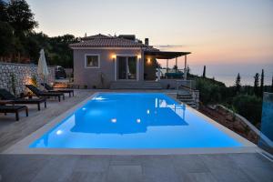 The swimming pool at or close to Drimonari Villas