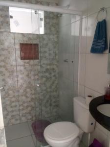 Koupelna v ubytování casa em condomínio