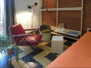 Un lugar para sentarse en Design Double View Flat