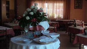 Restaurace v ubytování Hotel Galles