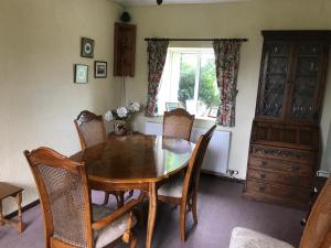 Posezení v ubytování Pen y Crug Cottage + 10 fotografií