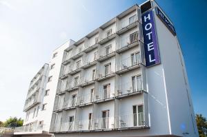 Bangunan di mana terletaknya hotel