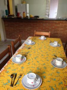Un restaurante u otro lugar para comer en Aconchego do Guara , próximo ao centro médico, Boldrini, Unicamp, Laboratório CNPEN, Universidades e Hospital Sobrapar