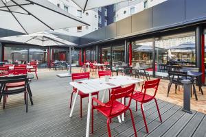 宜必思巴黎戴高乐机场酒店餐厅或其他用餐的地方