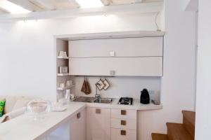 Kuchyňa alebo kuchynka v ubytovaní B&B Suite Home Trani