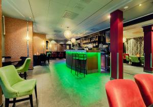 The lounge or bar area at Quality Hotel Grand Kongsberg