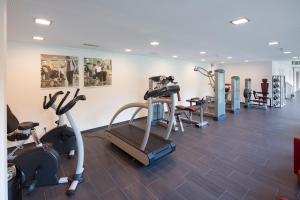 Fitness centrum a/nebo fitness zařízení v ubytování Alpenhotel Ammerwald